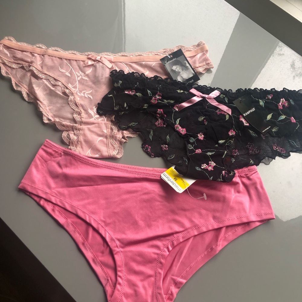 Elegant Women's Lace Panties Set - Pink and Black